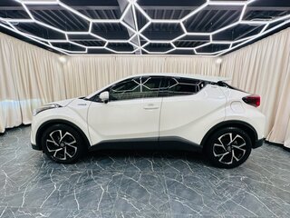 2018 Toyota C-HR I, белый, 2449900 рублей, вид 3