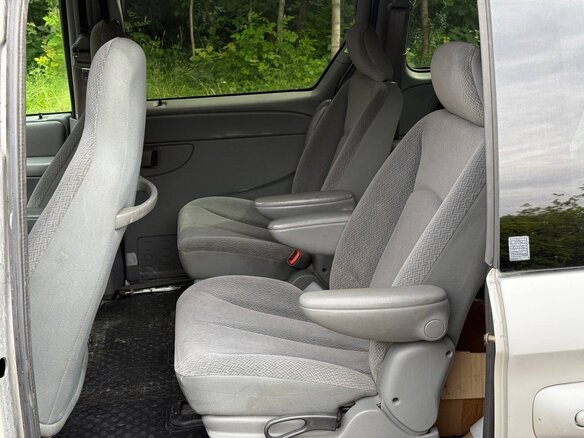 2003 Dodge Caravan IV, серебристый, 636363 рублей - вид 10
