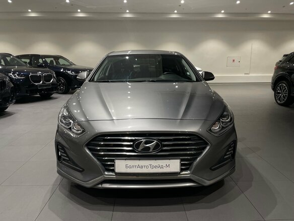 2018 Hyundai Sonata VII (LF) Рестайлинг, серый, 1800000 рублей - вид 1