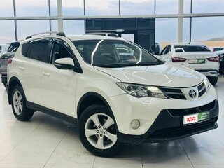 2013 Toyota RAV4 IV (XA40), белый, 1649000 рублей, вид 3