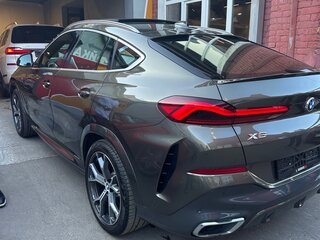 2020 BMW X6 40i III (G06), зелёный, 8200000 рублей, вид 3