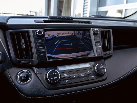 2019 Toyota RAV4 IV (XA40) Рестайлинг, белый, 2095000 рублей - вид 15