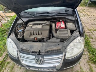 2010 Volkswagen Jetta V, чёрный, 359000 рублей, вид 3