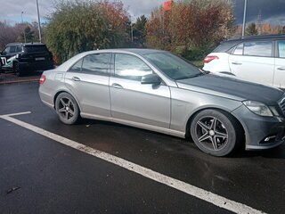 2010 Mercedes-Benz E-Класс 200 5G-Tronic IV (W212, S212, C207), серебристый, 1349000 рублей, вид 4