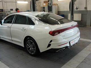 2021 Kia K5 III, белый, 2494000 рублей, вид 4