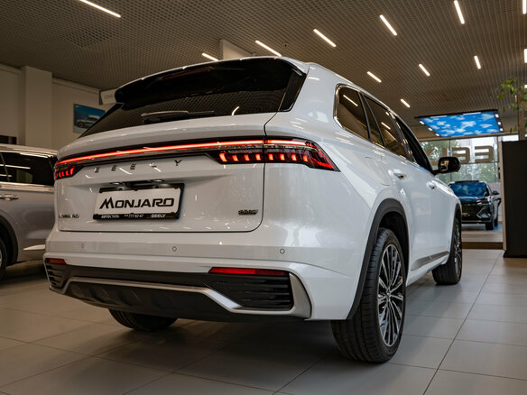 2025 Geely Monjaro I Рестайлинг, белый - вид 6