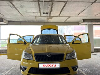 2010 Skoda Octavia RS II Рестайлинг, жёлтый, 935000 рублей, вид 3