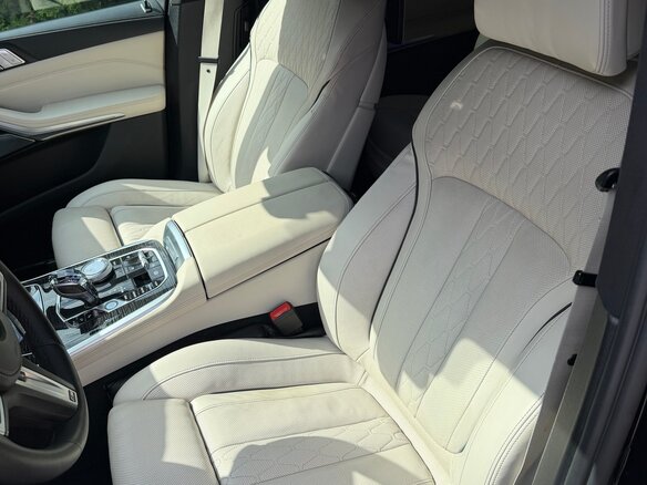 2021 BMW X7 40i I (G07), синий, 9100000 рублей - вид 9