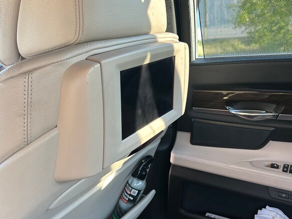2009 BMW 7 серии Long 750Li xDrive V (F01/F02/F04), чёрный, 1180000 рублей - вид 26