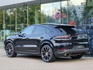 2021 Porsche Cayenne Coupé III, чёрный, 8499000 рублей, вид 3