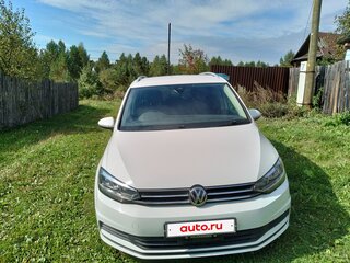2019 Volkswagen Touran II, белый, 1650000 рублей, вид 2
