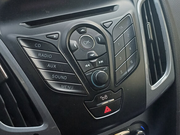 2012 Ford Focus III, серый, 800000 рублей - вид 2