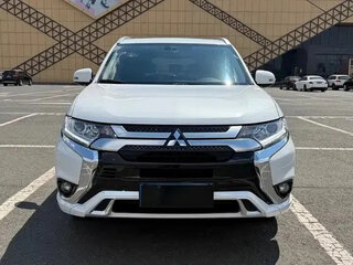 2022 Mitsubishi Outlander III Рестайлинг 3, белый, 1820888 рублей, вид 2
