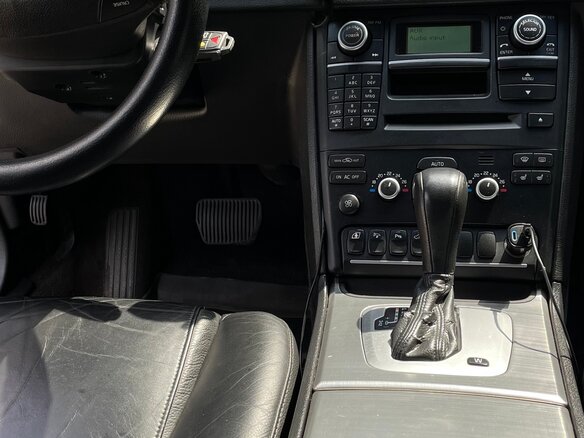 2007 Volvo XC90 5 Geartronic I Рестайлинг, серебристый, 1300000 рублей - вид 9