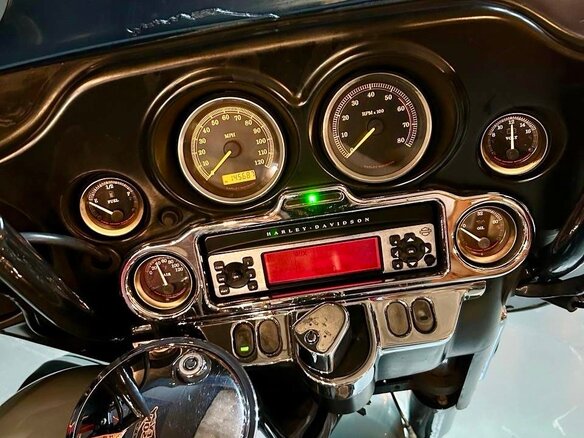 2007 Harley-Davidson Electra Glide, серый, 550000 рублей - вид 2