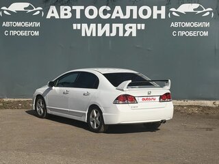 2011 Honda Civic VIII Рестайлинг, белый, 790000 рублей, вид 3