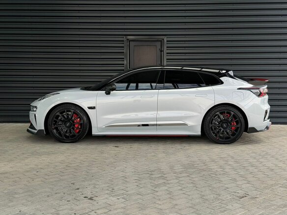 2023 Zeekr 001 FR I Рестайлинг 1, серый, 9900000 рублей - вид 1