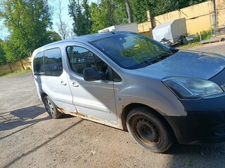 2013 Citroen Berlingo II Рестайлинг, серебристый, 355000 рублей, вид 3