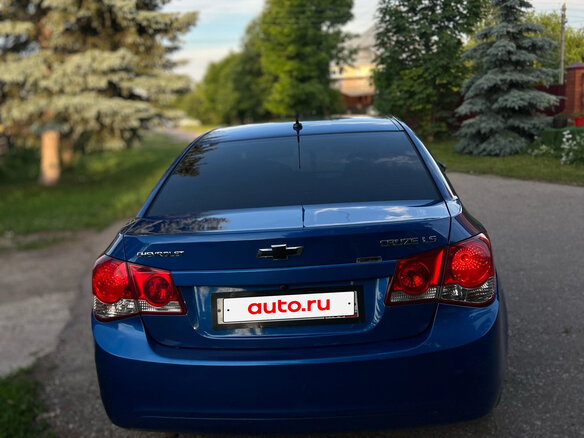 2011 Chevrolet Cruze I, синий, 560000 рублей - вид 2