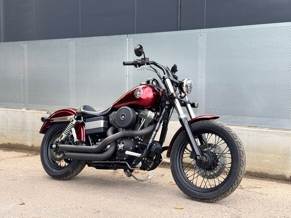 2006 Harley-Davidson Street Bob, красный, 790000 рублей