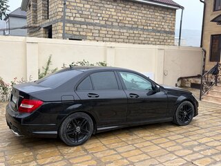 2013 Mercedes-Benz C-Класс 180 III (W204) Рестайлинг, чёрный, 1090000 рублей, вид 3