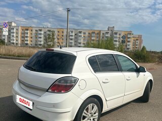 2011 Opel Astra H Рестайлинг, белый, 550000 рублей, вид 4