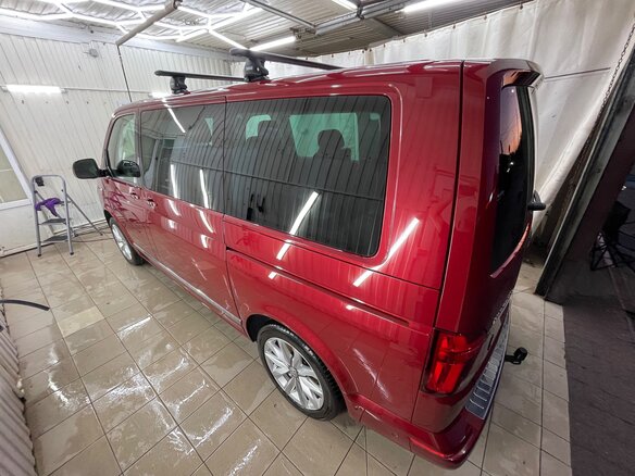 2019 Volkswagen Multivan T6 Рестайлинг, красный, 5250000 рублей - вид 23