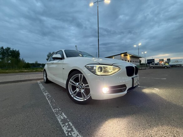 2013 BMW 1 серии 116i II (F20/F21), белый, 990000 рублей - вид 1