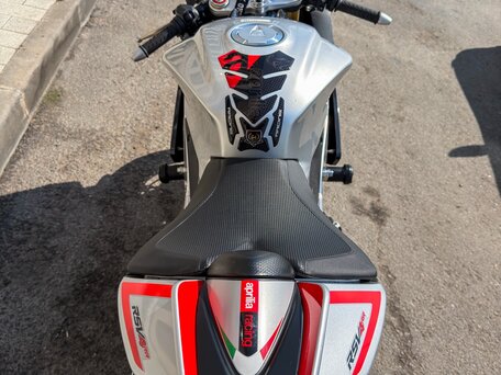 2016 Aprilia RSV4, серебристый, 1020000 рублей, вид 5