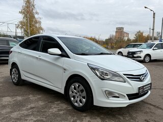 2015 Hyundai Solaris I Рестайлинг, белый, 1085000 рублей, вид 4