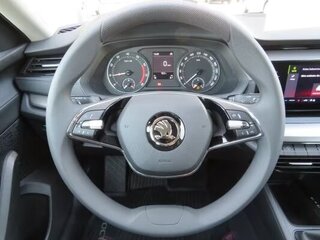 2022 Skoda Octavia IV (A8), синий, 2342000 рублей, вид 5