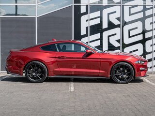 2020 Ford Mustang VI Рестайлинг, красный, 3485000 рублей, вид 5