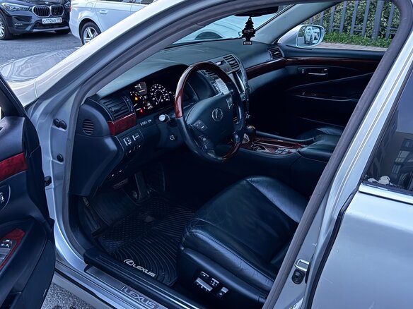 2007 Lexus LS Long 460 L IV, серебристый, 900000 рублей - вид 9