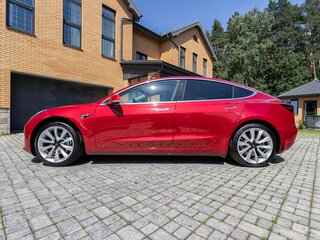 2019 Tesla Model 3 Standart Plus I, красный, 2700000 рублей, вид 2