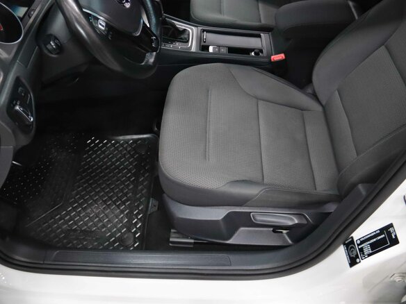 2013 Volkswagen Golf VII, белый, 995170 рублей - вид 19