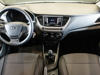 2018 Hyundai Solaris II, белый, 1150000 рублей, вид 5