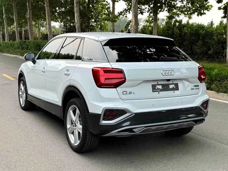 2022 Audi Q2 L 35 TFSI I Рестайлинг, белый, 1820000 рублей, вид 5