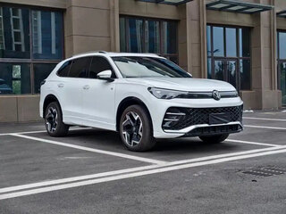 2026 Volkswagen Tiguan III (NA Market), белый, 4758025 рублей, вид 3