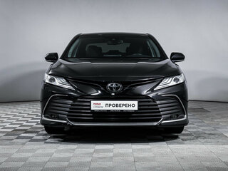 2021 Toyota Camry VIII (XV70) Рестайлинг, чёрный, 3480000 рублей, вид 2