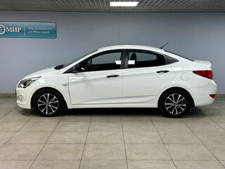 2014 Hyundai Solaris I Рестайлинг, белый, 935000 рублей, вид 4