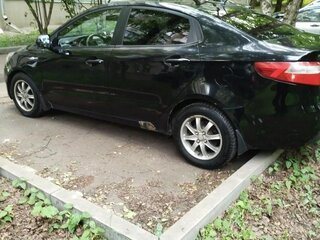 2014 Kia Rio III, чёрный, 600000 рублей, вид 3