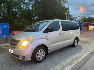 2009 Hyundai Grand Starex I, серебристый, 940000 рублей, вид 1