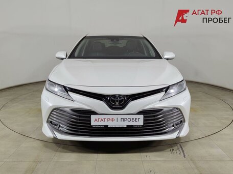 2020 Toyota Camry VIII (XV70), белый, 2860000 рублей, вид 2