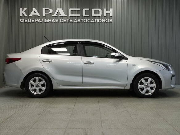 2017 Kia Rio IV, серебристый, 940000 рублей - вид 5