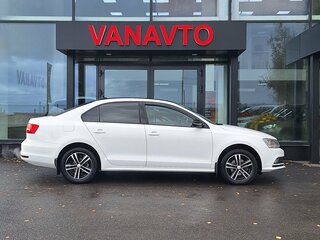 2015 Volkswagen Jetta VI Рестайлинг, белый, 1000000 рублей, вид 4