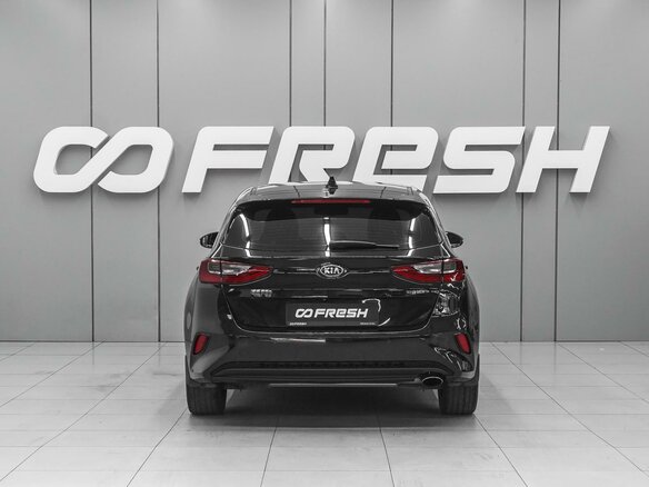 2018 Kia Ceed III, чёрный, 1730000 рублей - вид 3