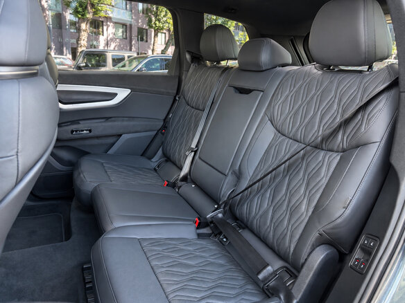 2026 Audi Q7 III (G8), чёрный, 16590000 рублей - вид 6