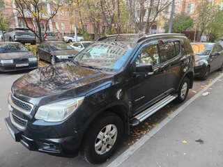 2013 Chevrolet TrailBlazer II, чёрный, 1400000 рублей, вид 3