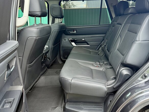 2023 Toyota Sequoia III, серый, 8950000 рублей - вид 12