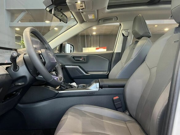 2026 Toyota RAV4 VI (XA60), белый, 4449000 рублей - вид 10